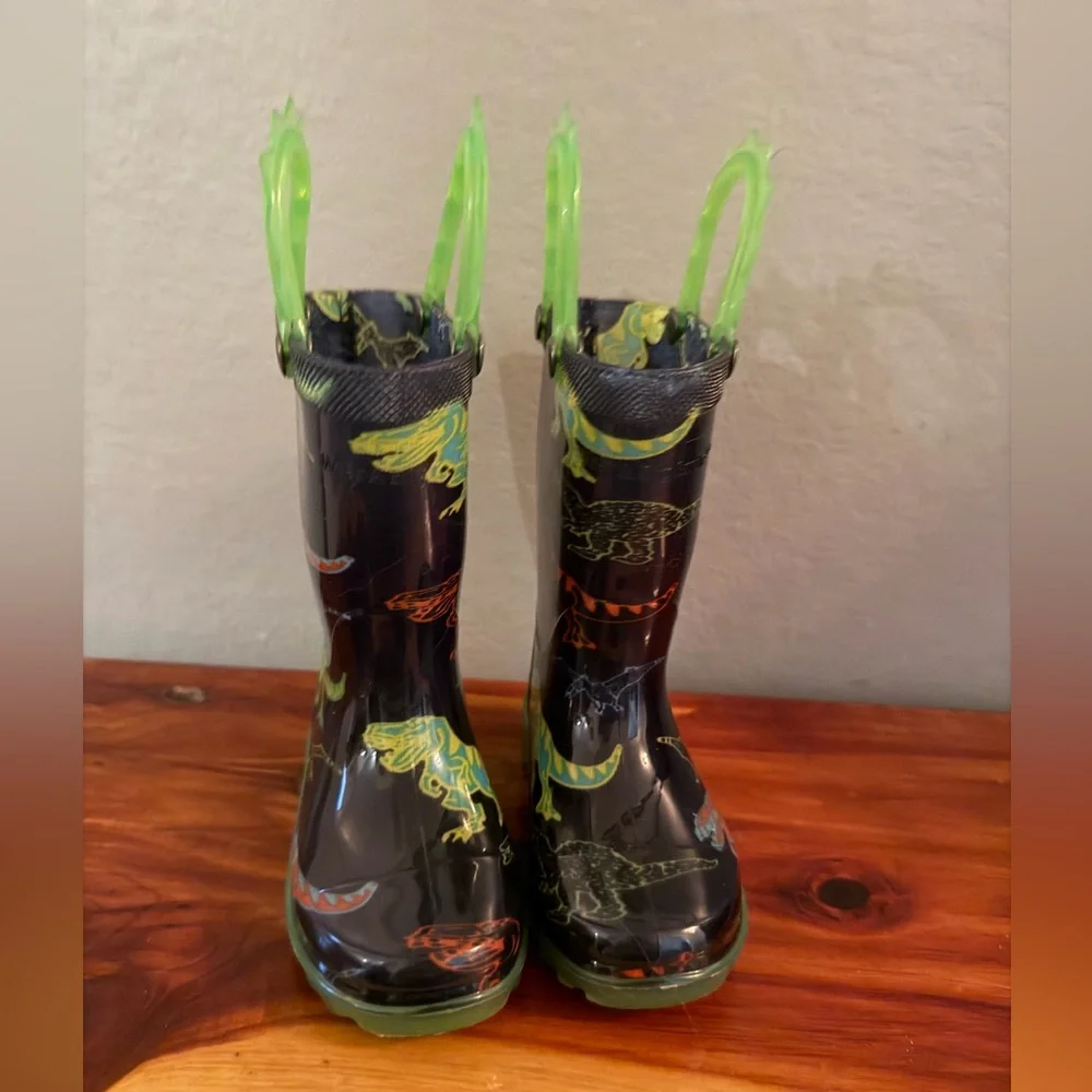 Western Chief Dinosaur Rain Boots with Light Up Heels - Toddler size 5